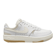 Nike - Gamma Force Sneakers Dames